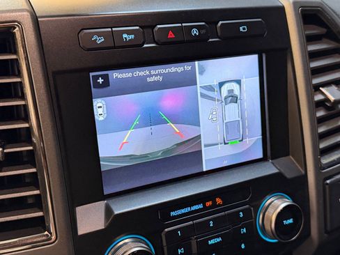 Used 2017 Ford F150 Raptor w/ Equipment Group 802A Luxury image 33