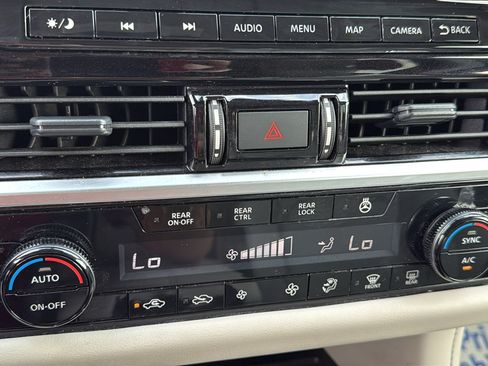 Certified 2024 Nissan Pathfinder SL AWD/4WD image 16