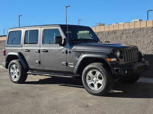 Used 2018 Jeep Wrangler Unlimited Sport S image 3