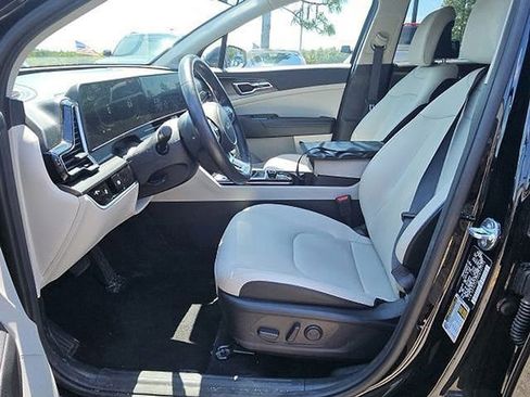 Certified 2023 Kia Sportage EX FWD image 10