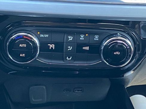 New 2026 Chevrolet Trax LT image 9