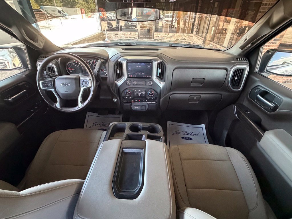Used 2022 Chevrolet Silverado 1500 RST w/ Z71 Off-Road Package AWD/4WD image 2