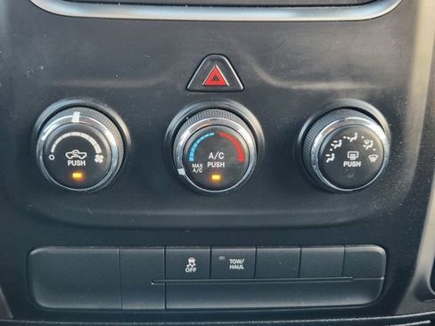 Used 2017 RAM 1500 Classic SLT image 15