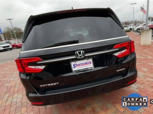 Certified 2023 Honda Odyssey Touring image 8