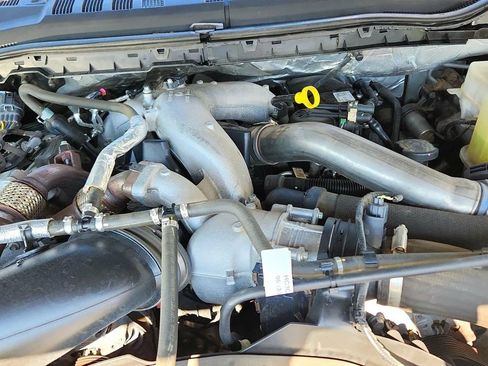 Used 2022 Ford F350 Lariat w/ Lariat Ultimate Package AWD/4WD image 9