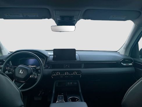 Used 2025 Honda Pilot Elite image 23