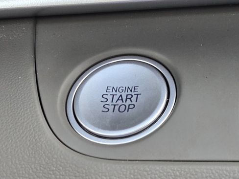 Certified 2025 Hyundai Elantra SEL FWD image 22