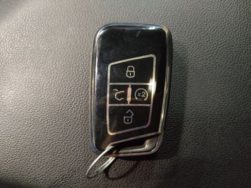 Used 2019 Volkswagen Jetta SE FWD image 32