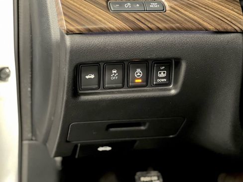 Used 2018 Nissan Maxima Platinum image 27