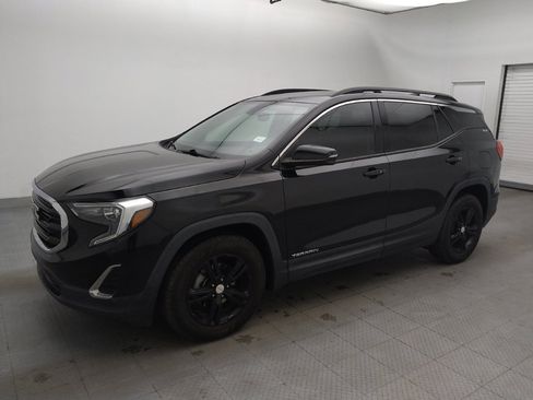 Used 2019 GMC Terrain SLE w/ Driver Convenience Package image 2