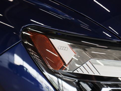 Certified 2024 Audi Q4 e-tron Premium image 30