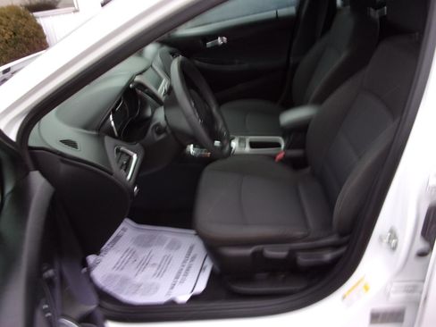 Used 2018 Chevrolet Cruze LS w/ LS Fleet Convenience Package FWD image 12