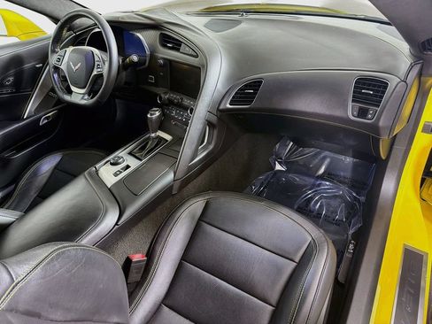 Used 2019 Chevrolet Corvette Stingray Coupe RWD image 27