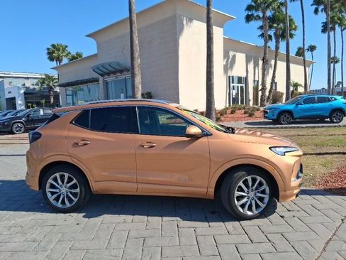 Used 2025 Buick Encore GX Avenir w/ Avenir Technology Package FWD image 3