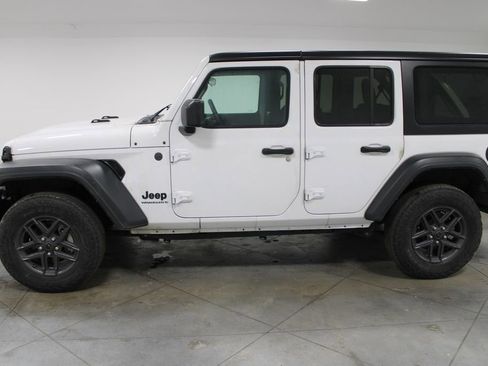 Used 2024 Jeep Wrangler Sport S image 6