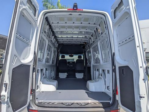 New 2025 Mercedes-Benz Sprinter 3500 image 10