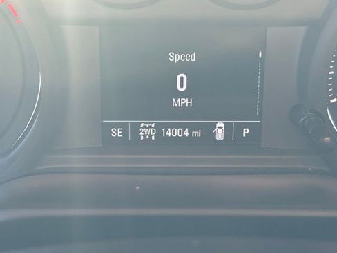 Used 2022 Chevrolet Silverado 1500 Custom image 11