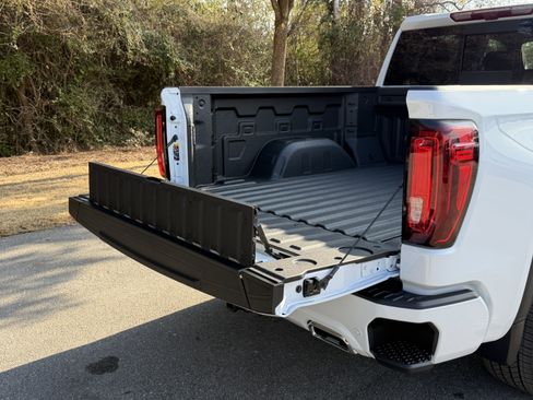 New 2026 GMC Sierra 1500 Denali w/ Denali Reserve Package image 15