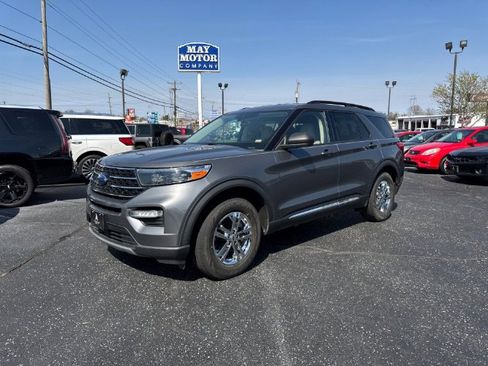 Used 2021 Ford Explorer XLT w/ Equipment Group 202A image 1