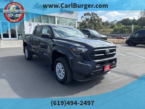 Used 2025 Toyota Tacoma SR5 image 1