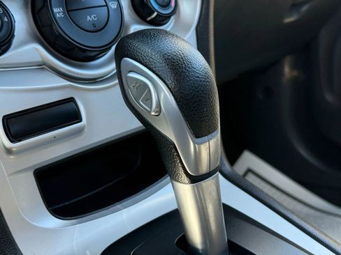 Used 2015 Ford Fiesta SE image 33