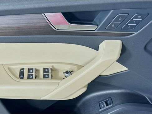 Certified 2023 Audi Q5 2.0T Premium w/ Convenience Package image 11