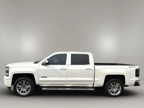 Used 2015 Chevrolet Silverado 1500 High Country w/ High Country Premium Package AWD/4WD image 2