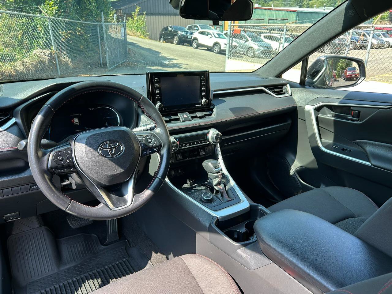 Used 2021 Toyota RAV4 SE AWD/4WD image 14