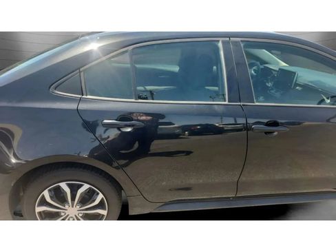 Used 2021 Toyota Corolla LE FWD image 39