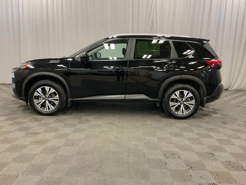 Used 2023 Nissan Rogue SV w/ SV Premium B Package image 9