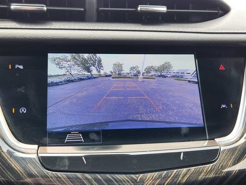 Used 2020 Cadillac XT6 Premium Luxury AWD/4WD image 17