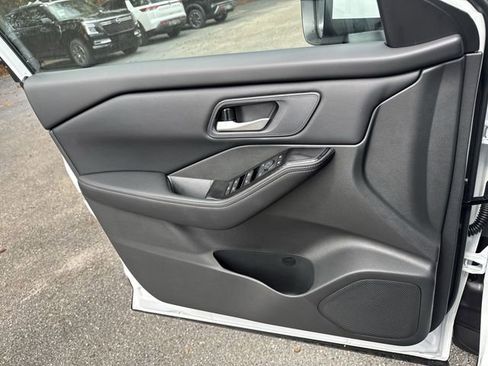 New 2026 Nissan Rogue SV AWD/4WD image 25