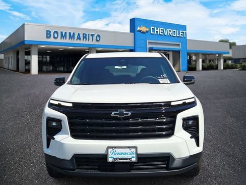 New 2027 Chevrolet Traverse LT w/ Midnight/Sport Edition FWD image 8