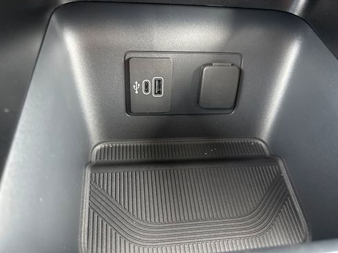 New 2026 Ford Explorer Active w/ Active Comfort Package image 29