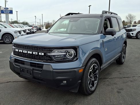 Used 2025 Ford Bronco Sport Outer Banks w/ Outer Banks Tech Package+ image 3