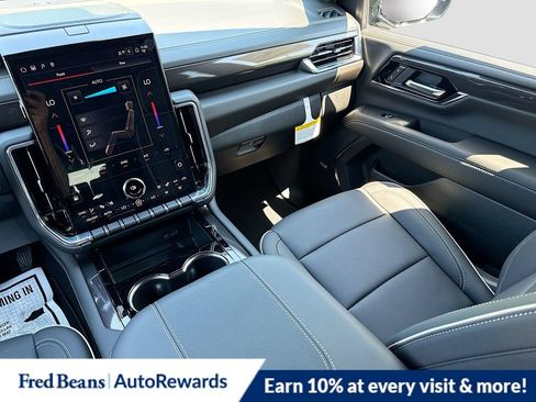 New 2026 GMC Yukon XL Elevation w/ Elevation Premium Package AWD/4WD image 28