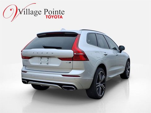 Used 2021 Volvo XC60 T5 R-Design w/ Advanced Package image 4
