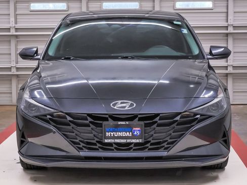 Used 2022 Hyundai Elantra SEL w/ Cargo Package FWD image 4