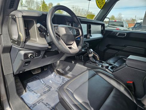 Certified 2025 Ford Bronco Badlands AWD/4WD image 14