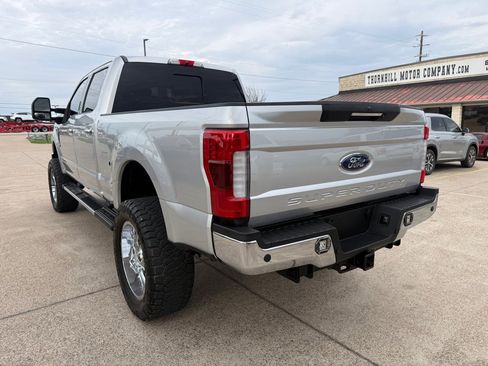 Used 2017 Ford F250 Lariat w/ Lariat Ultimate Package image 5