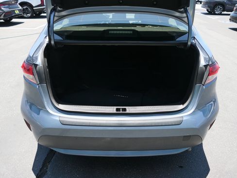 Used 2022 Toyota Corolla LE FWD image 23