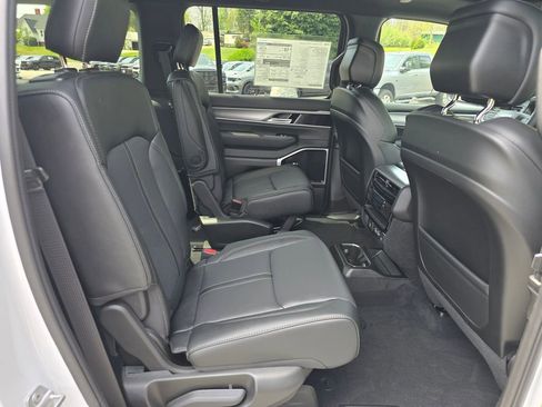 New 2026 Jeep Grand Wagoneer L Limited image 25