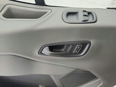 New 2025 Ford Transit 250 148 Medium Roof image 16