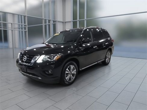 Used 2020 Nissan Pathfinder SL image 4