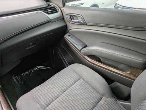 Used 2017 Chevrolet Tahoe LS w/ All-Season Package image 13