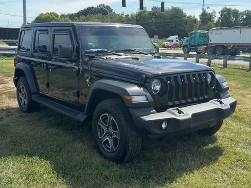 Used 2022 Jeep Wrangler Unlimited Sport AWD/4WD image 9