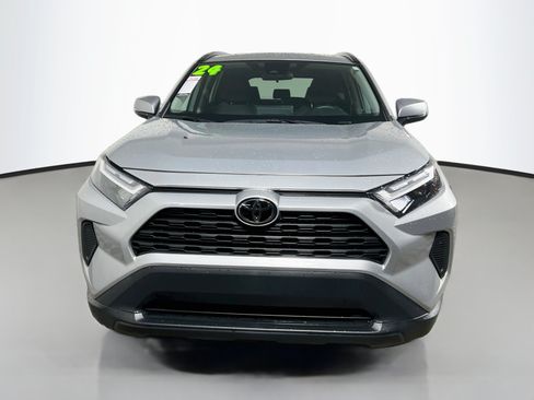 Used 2024 Toyota RAV4 XLE w/ Convenience Package FWD image 11