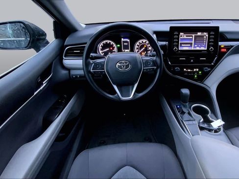 Used 2024 Toyota Camry LE FWD image 6