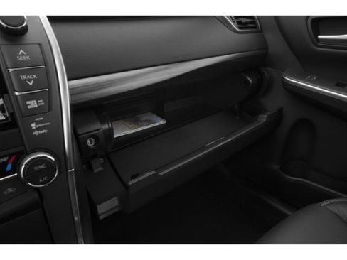 Used 2015 Toyota Camry XLE w/ Moonroof Package FWD image 17