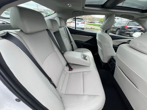 Used 2025 Toyota Camry XLE w/ Premium Plus Package image 28